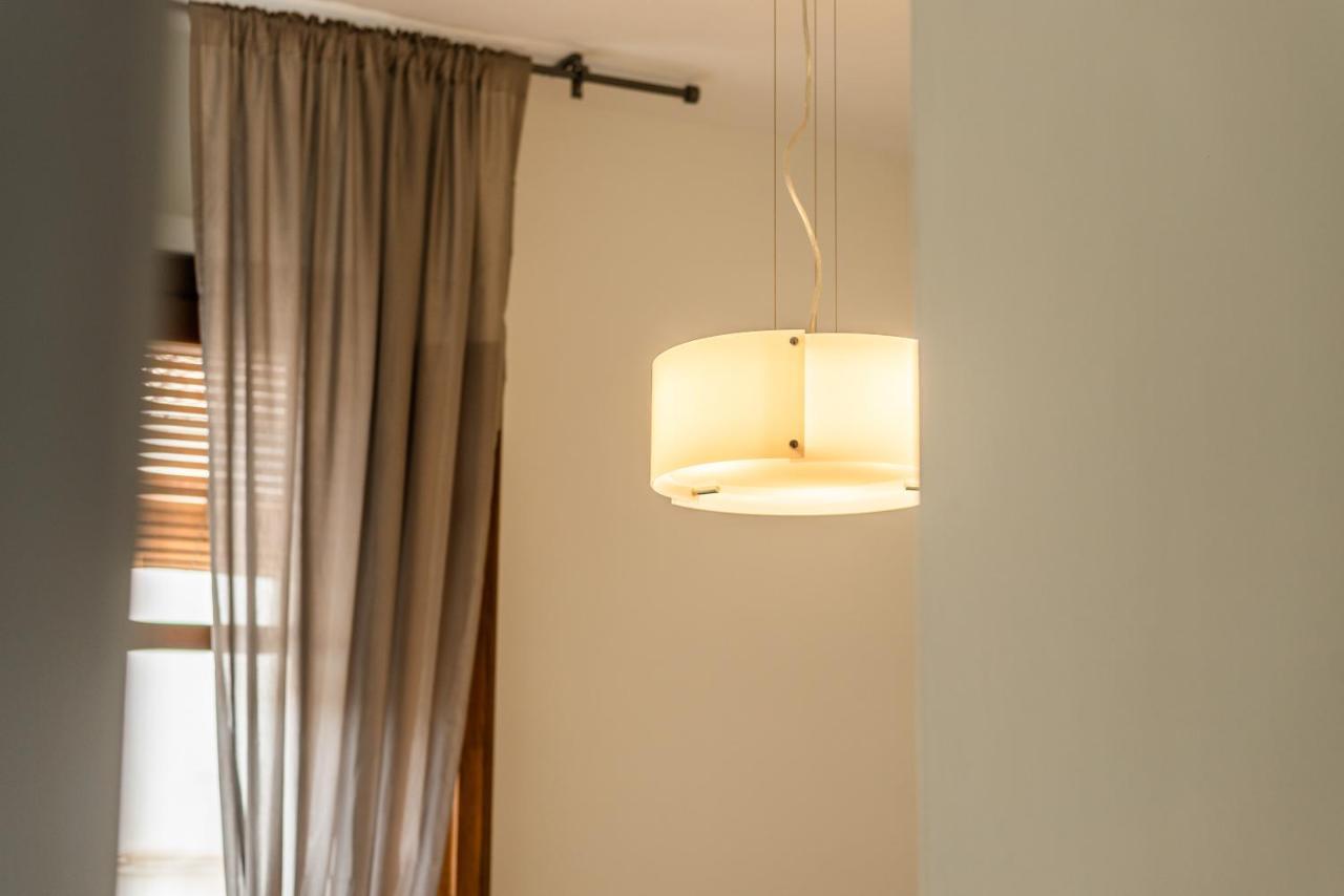Tuguest Isabel La Catolica II Apartment Granada Exterior photo